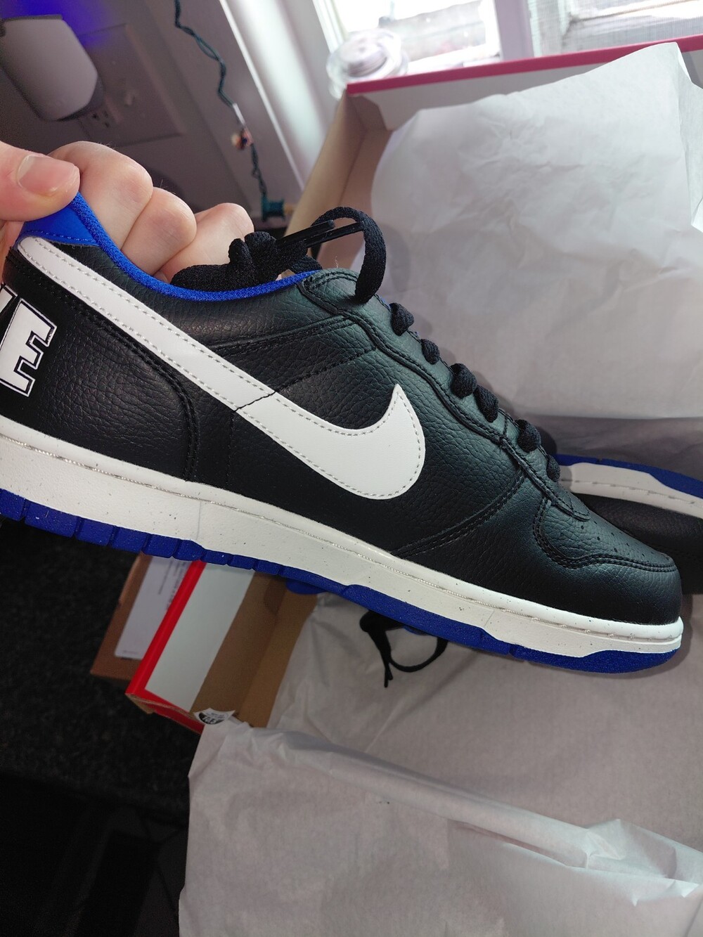 Nike Big Nike Low 355152-018 Black White Hyper Royal Men’s 10.5 NEW w/ Box